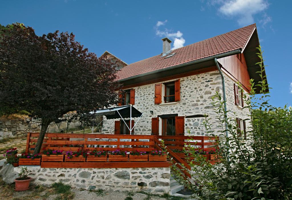 Le Carnival Laval (Isere) Exterior foto